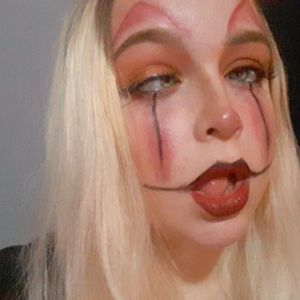 Meet your Posher, Chloe